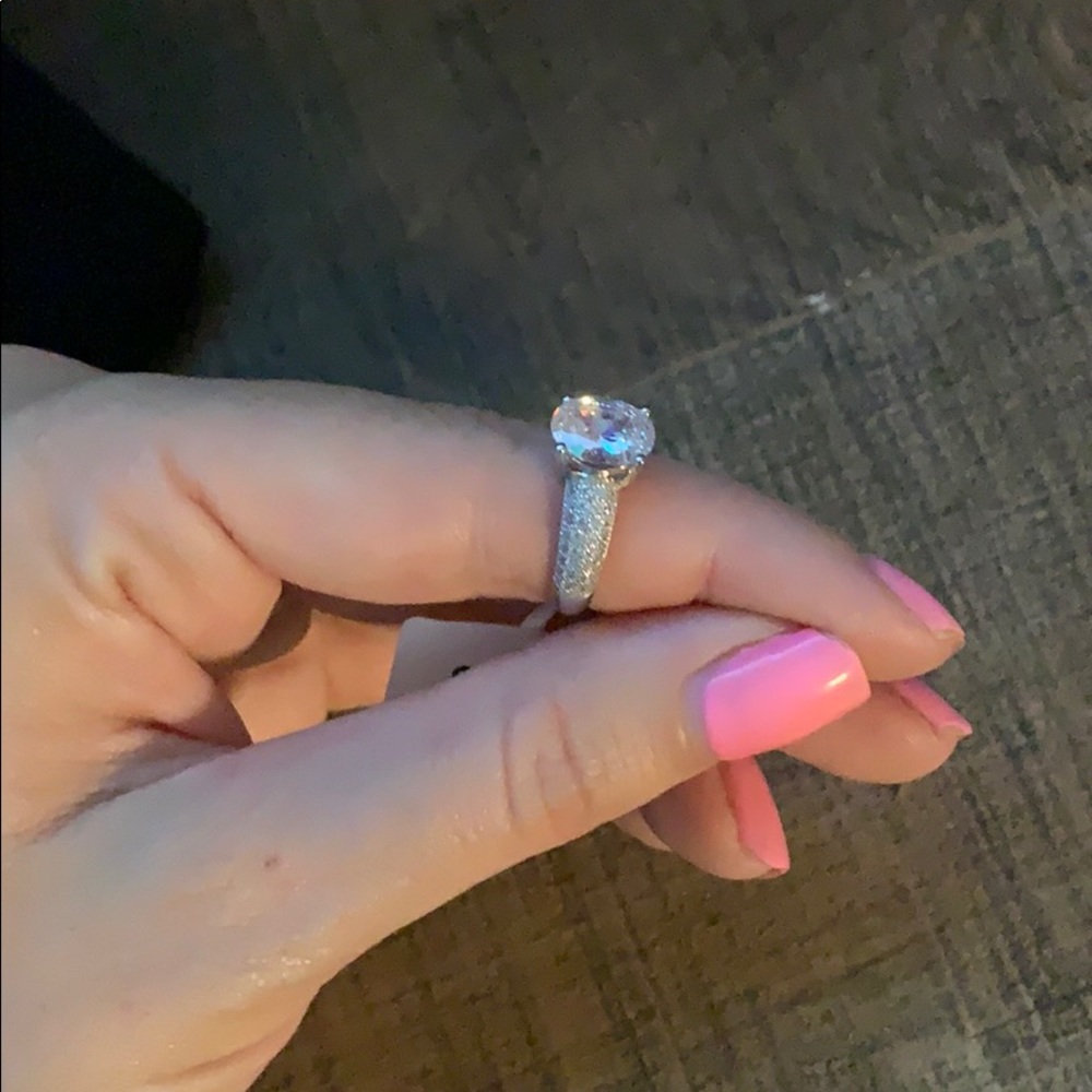 Ring💍 - Picture 2 of 3
